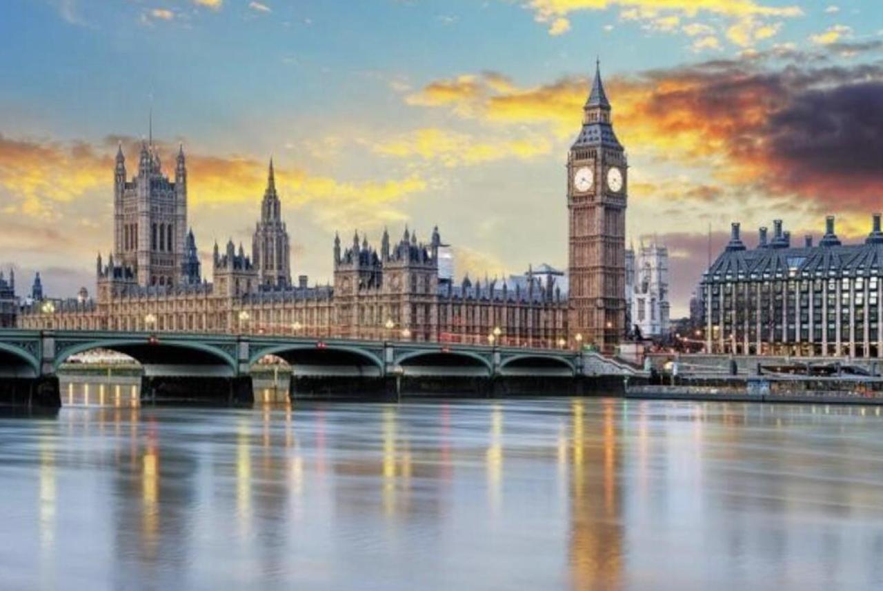 3 Bedroom Apartment With Private Terrace In Pimlico, Westminster, Victoria 伦敦 外观 照片