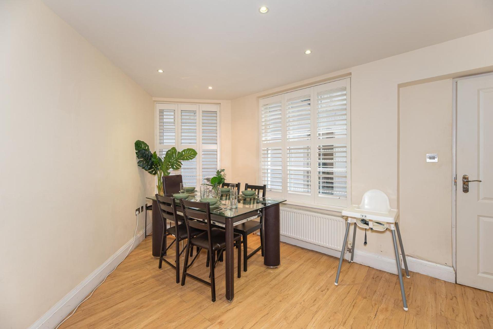 3 Bedroom Apartment With Private Terrace In Pimlico, Westminster, Victoria 伦敦 外观 照片