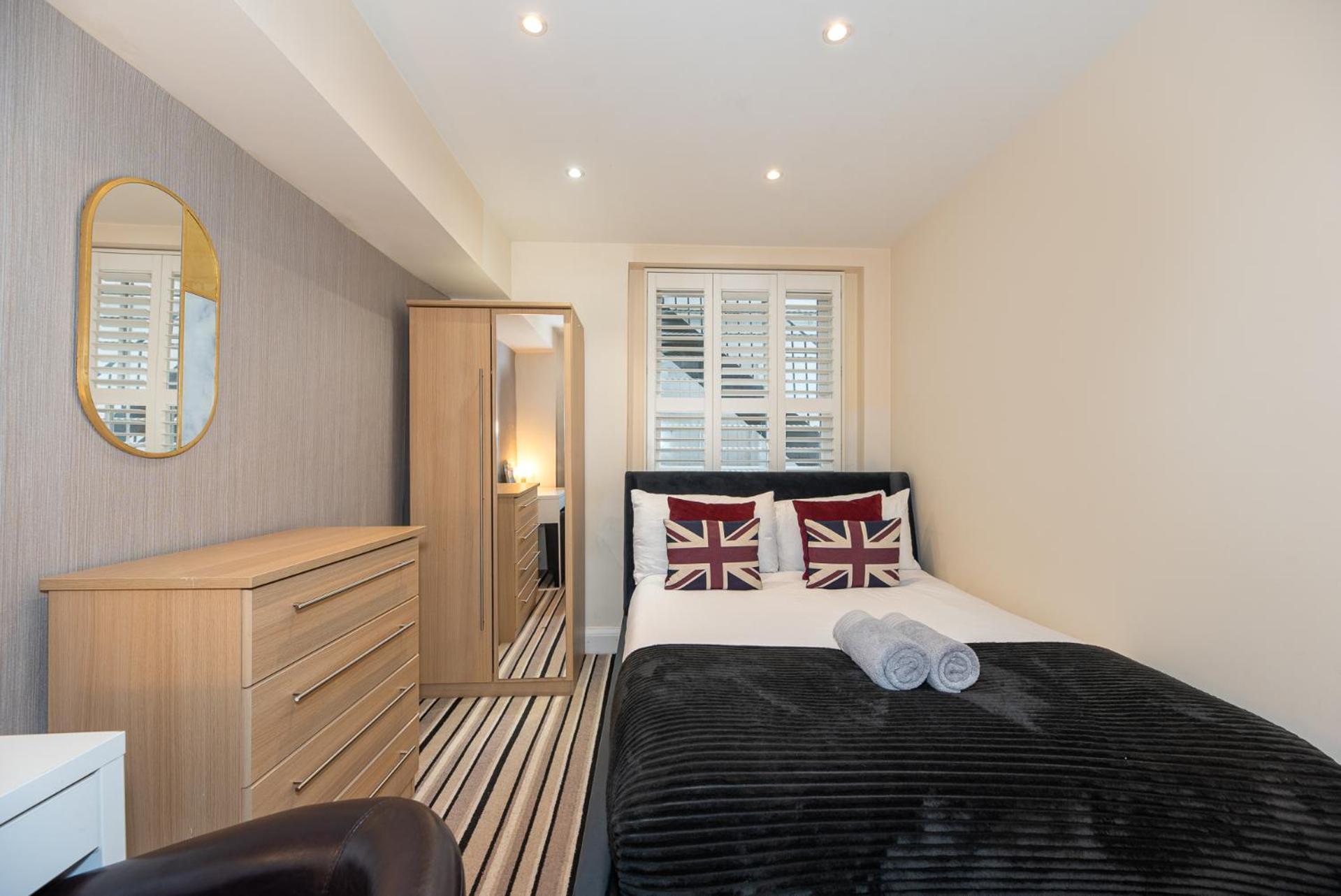 3 Bedroom Apartment With Private Terrace In Pimlico, Westminster, Victoria 伦敦 外观 照片