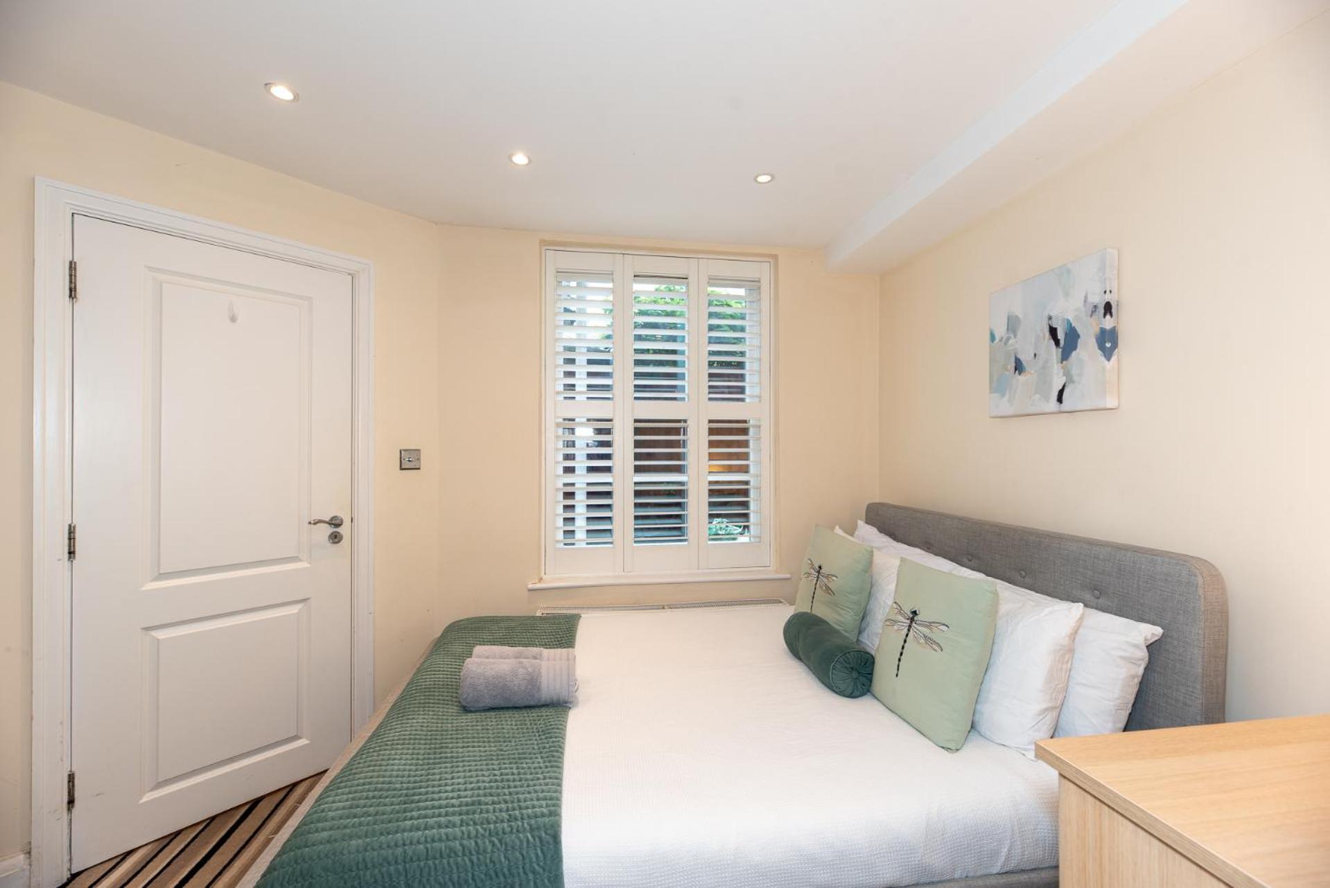 3 Bedroom Apartment With Private Terrace In Pimlico, Westminster, Victoria 伦敦 外观 照片