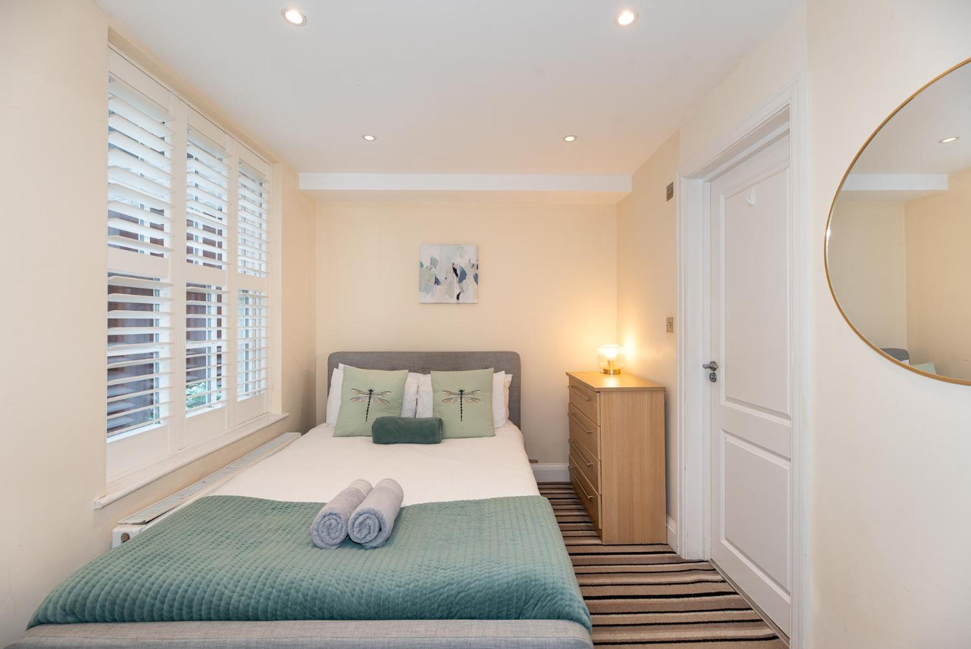 3 Bedroom Apartment With Private Terrace In Pimlico, Westminster, Victoria 伦敦 外观 照片