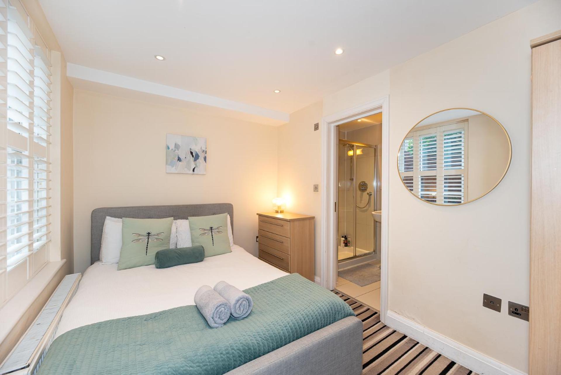 3 Bedroom Apartment With Private Terrace In Pimlico, Westminster, Victoria 伦敦 外观 照片