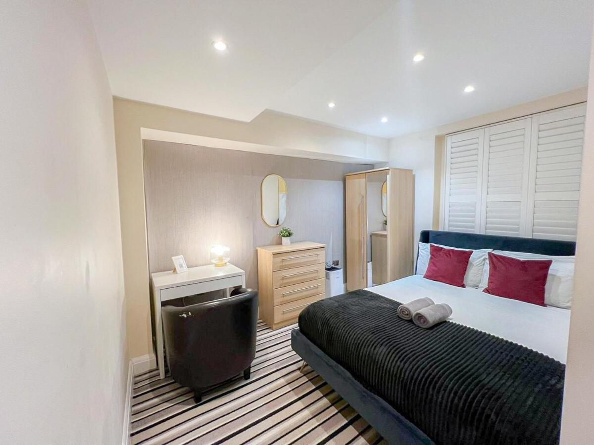 3 Bedroom Apartment With Private Terrace In Pimlico, Westminster, Victoria 伦敦 外观 照片