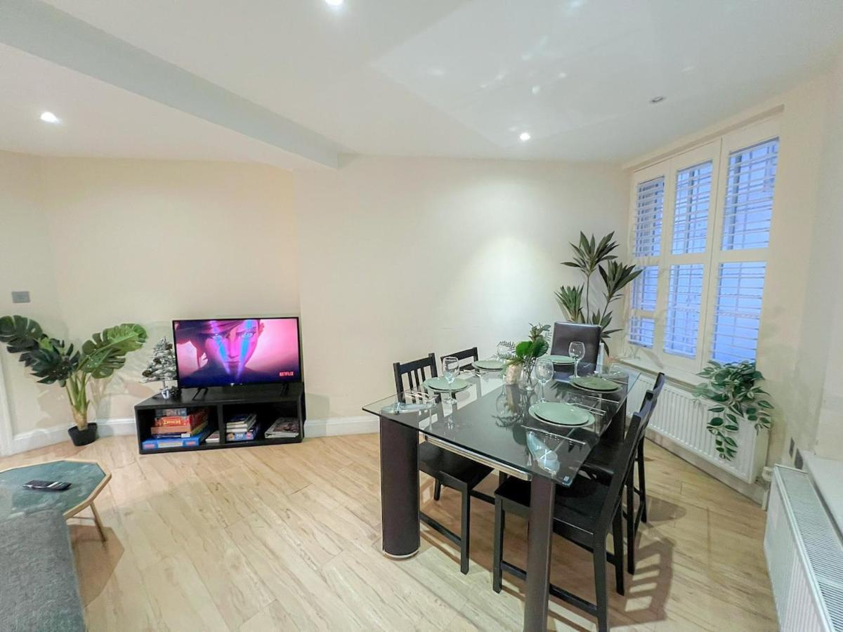 3 Bedroom Apartment With Private Terrace In Pimlico, Westminster, Victoria 伦敦 外观 照片